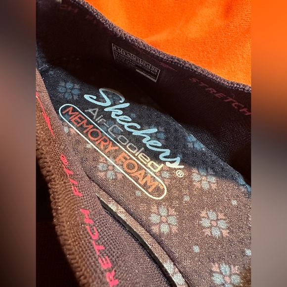 SKECHERS NAVY STRETCHY KNIT FLATS WITH CUSHIONED INSERTS - Picture 2 of 10